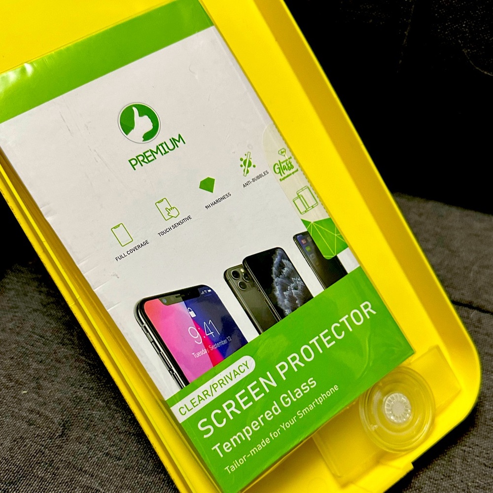 iPhone 12 / 12 Pro Screen Protector